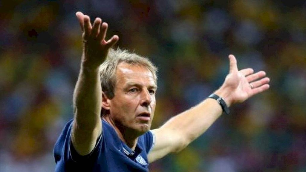 Former German national team goalkeeper Jens Lehmann replaced former German striker and coach Juergen Klinsmann in Hertha ‘s