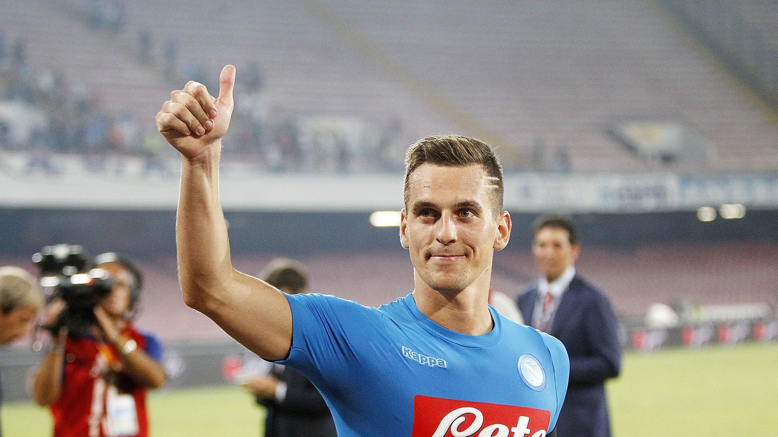 Tottenham wants Milik, but Juventus needs Napoli striker  