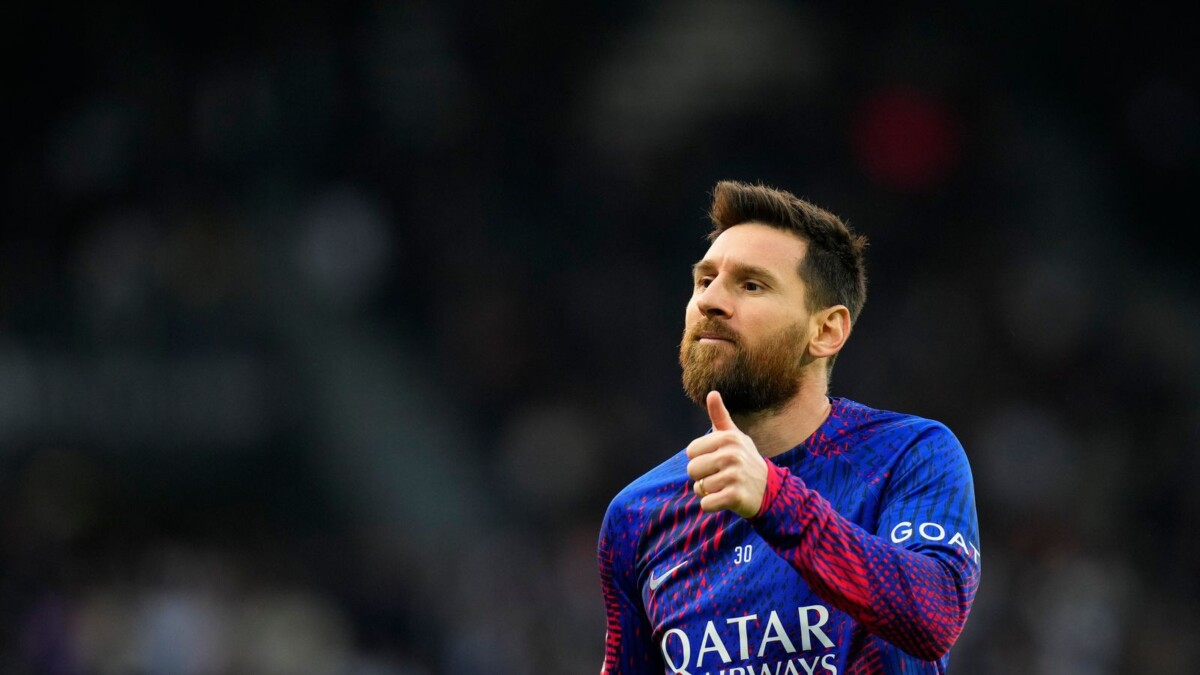 Xavi tells Barcelona president to bring back Lionel Messi