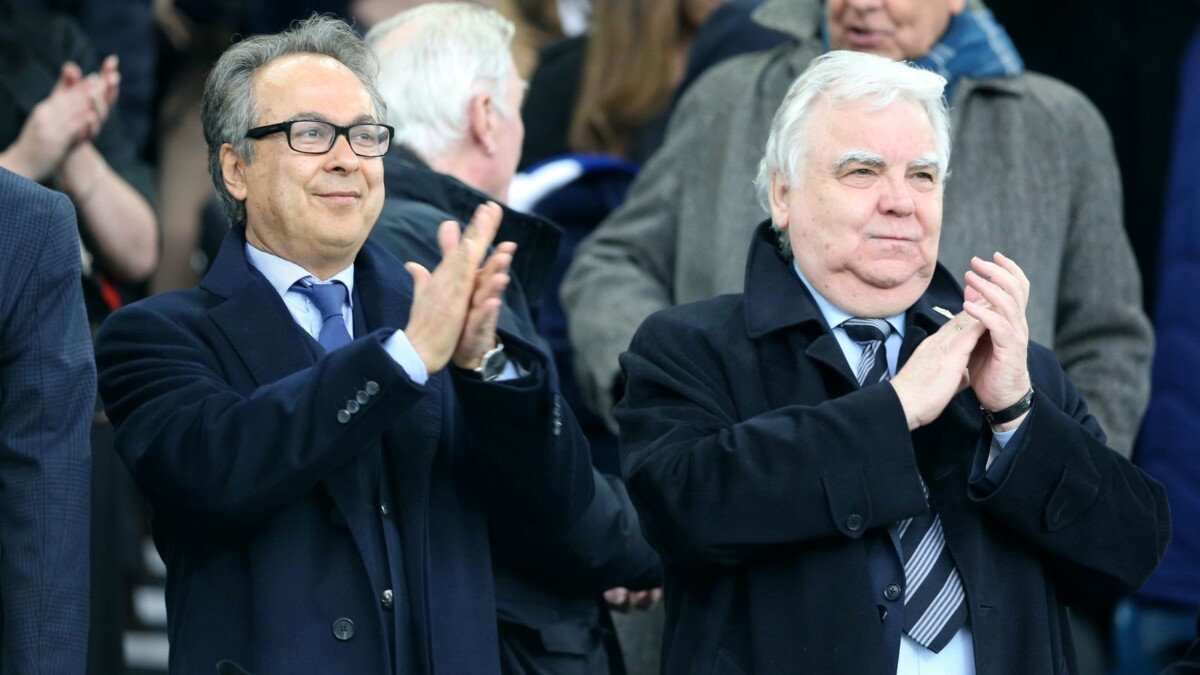 Bill Kenwright to remain as Everton chairman